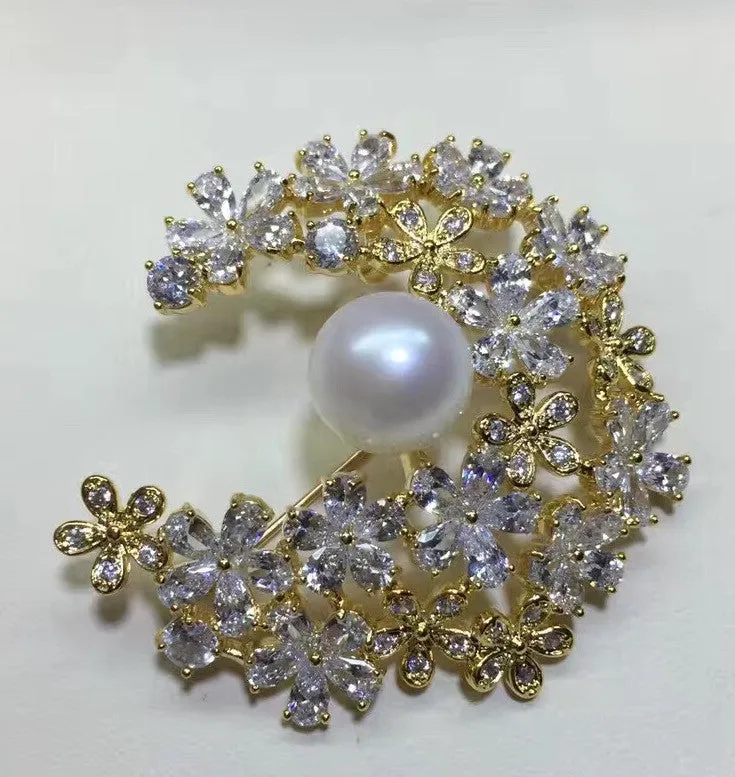 Elegant Handcrafted Genuine Pearl Crescent-moon Brooch